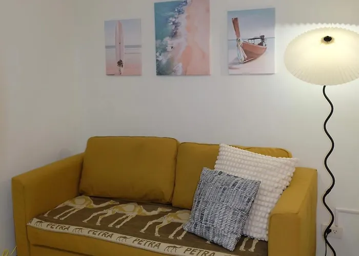 Apartahotel Serene At Shore Pasay